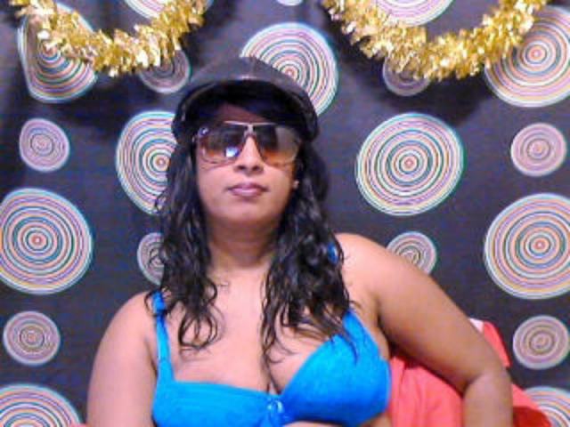 1indianjaan on Sex Toy Cam Shows