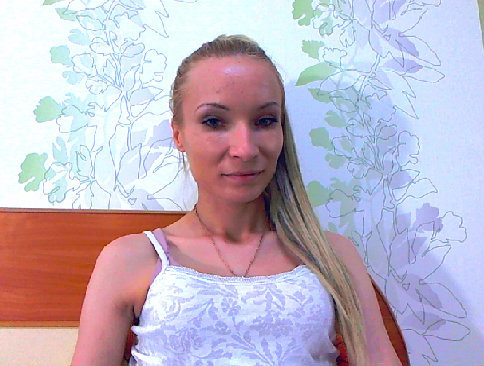 Anyblondy on Sex Toy Cam Shows