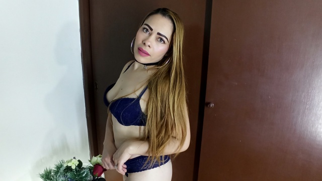 Aurora_Gomez_1 on Sex Cam Spot