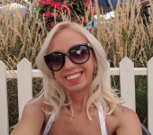 BaditaLuna Live Webcam on Cams.com