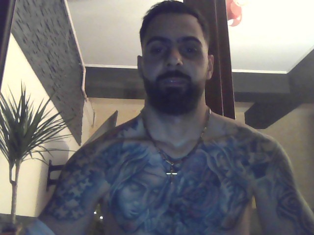 Carlos2024 on Sex Toy Cam Shows