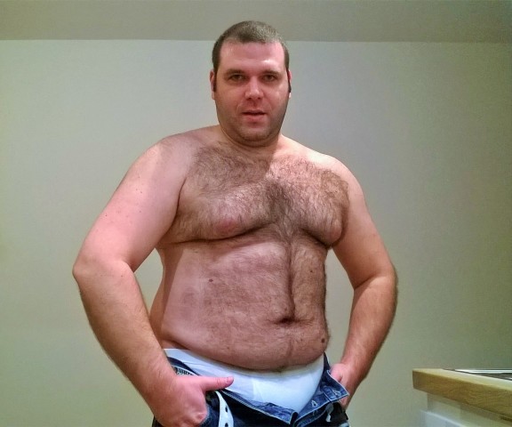FamousBear on Sex Toy Cam Shows