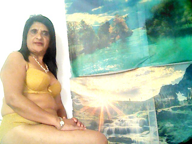 IndianMilf69 on Cyber Cam Spot