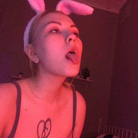LanaBunny on Videochat Porno