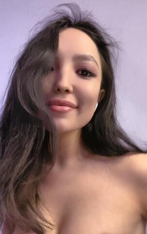 MaddyPerez on Sex Toy Cam Shows