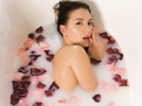 MiaCarterss Live Webcam on Cams.com