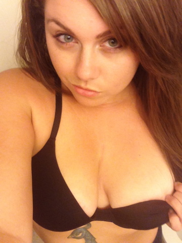 Rae_Wilson on Sex Toy Cam Shows