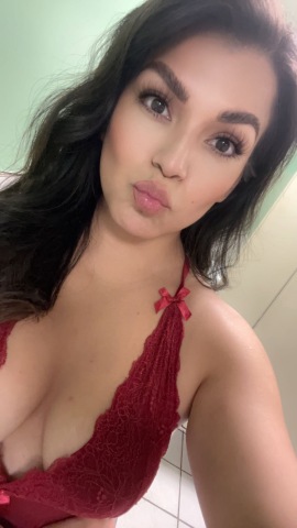Valerie_21 on Sex Toy Shows