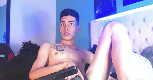 Zeus_Jhonson on Sex Cam Spot