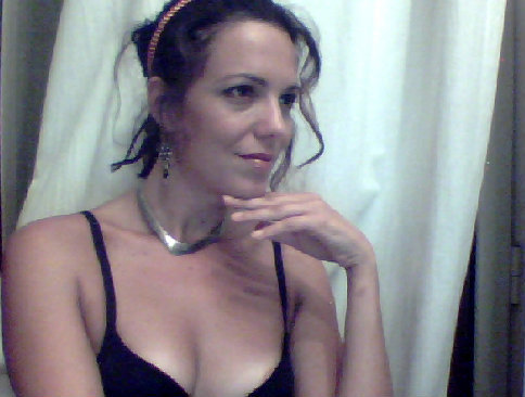dolcesexy_Betty on OlderWomenCams.com