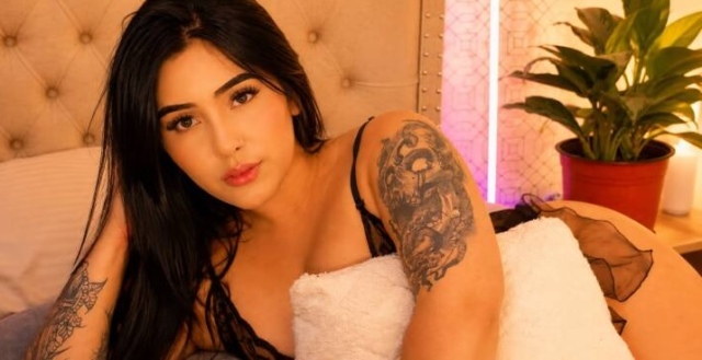 LauraHott